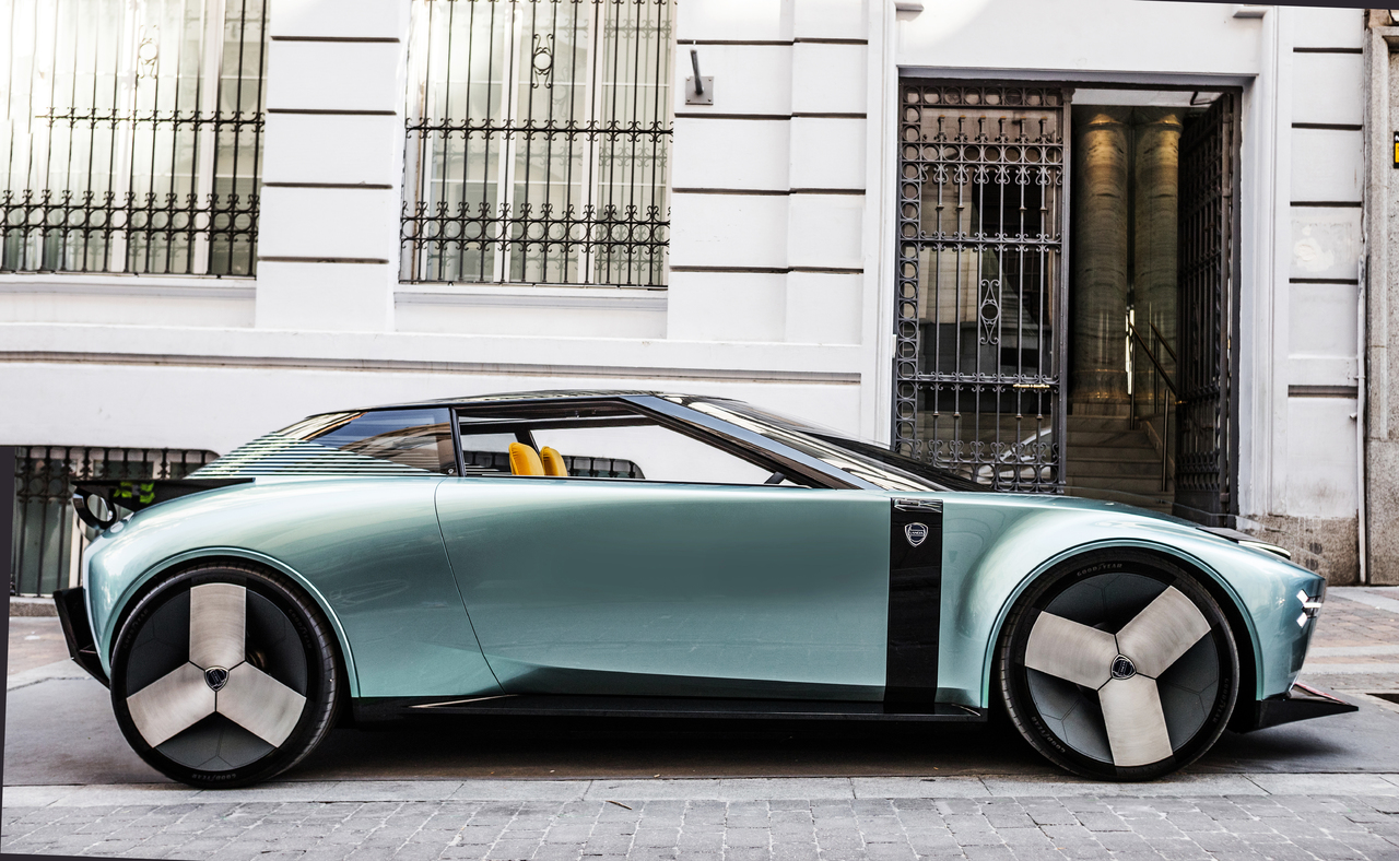 Lancia ist zurück – mit dem Lancia Pu+Ra HPE auf Tournee in Spanien.