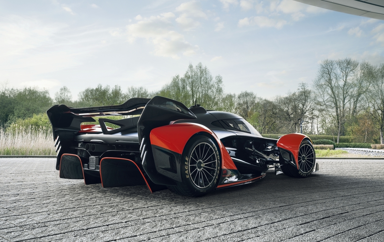McLaren feiert 60 Jahre aufregende Hochleistung in Goodwood.