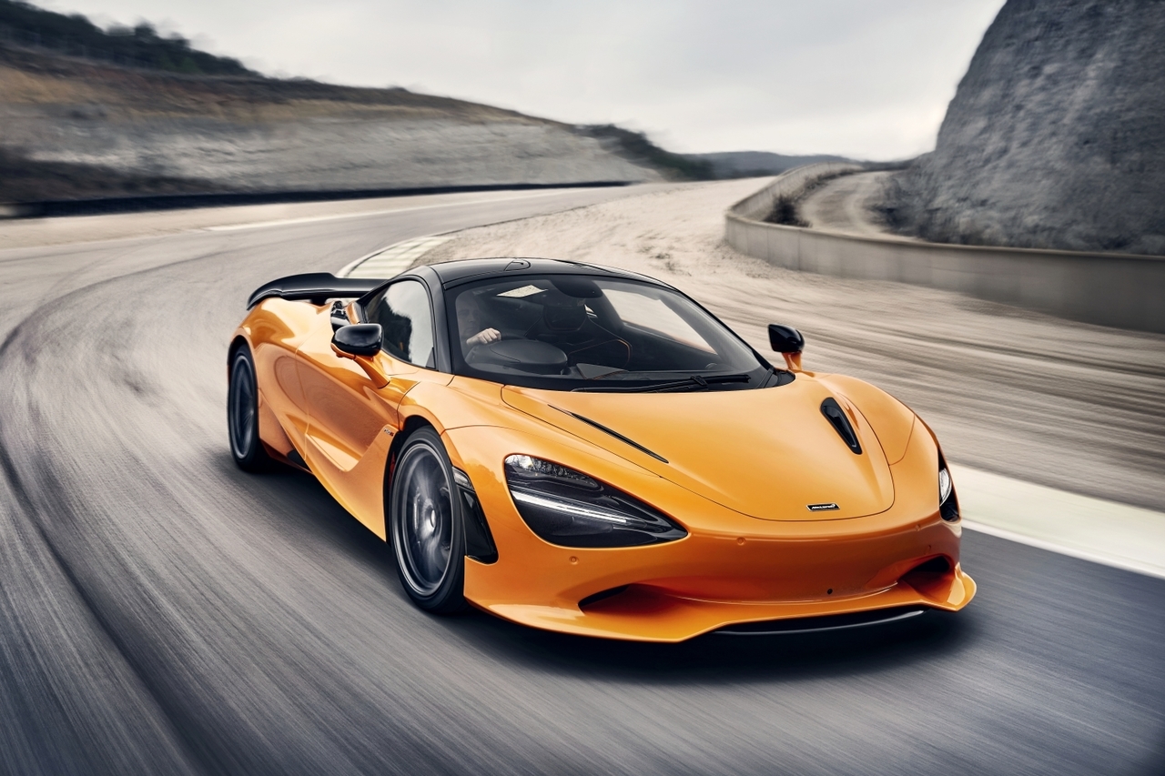 McLaren feiert 60 Jahre aufregende Hochleistung in Goodwood.