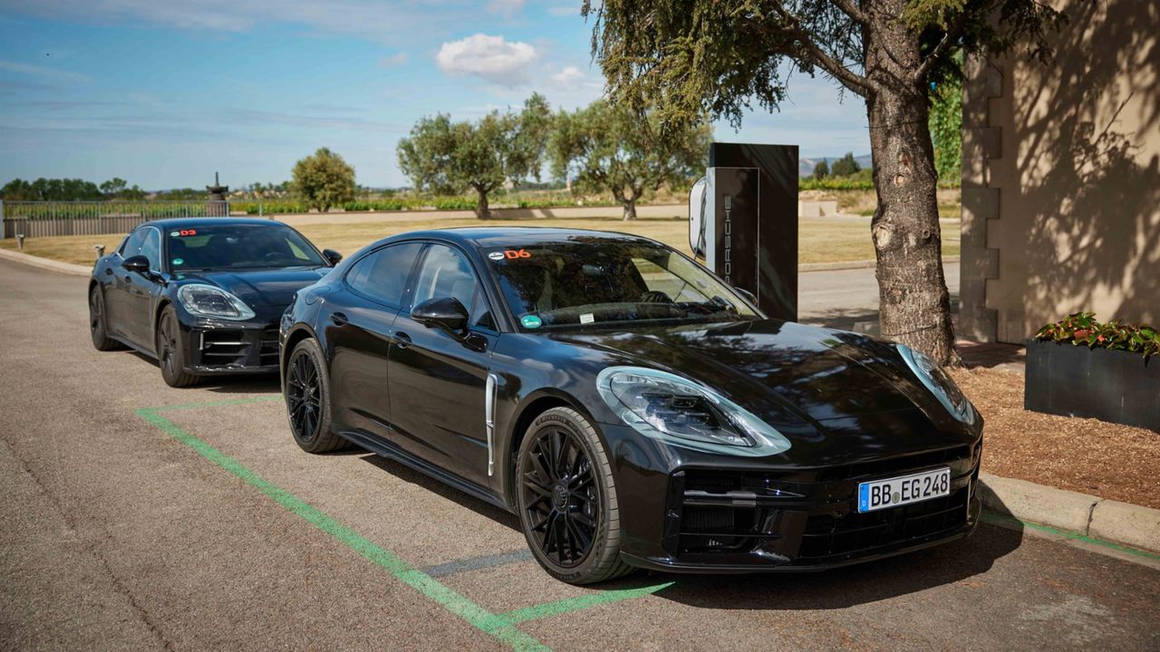 Der neue Panamera auf Erprobungsfahrt: letzter Feinschliff.