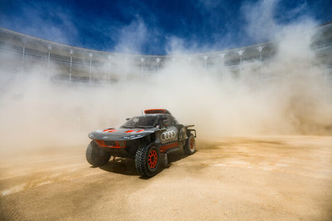 Audi RS e-tron Städte Tour Dakar Tour.jpg