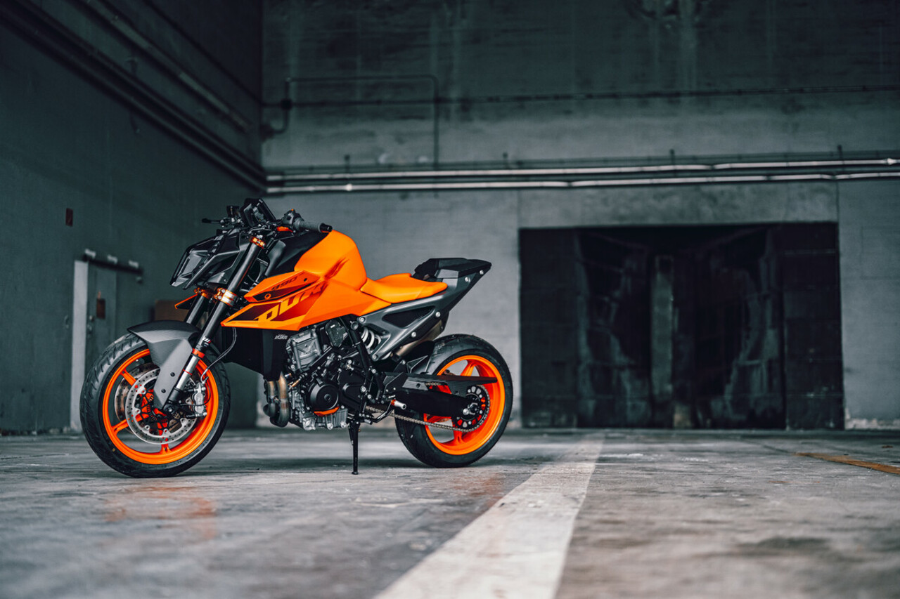 DIE KTM 990 DUKE DES MODELLJAHRES 2024 – EIN NÄCHSTER GROSSER SCHRITT!
