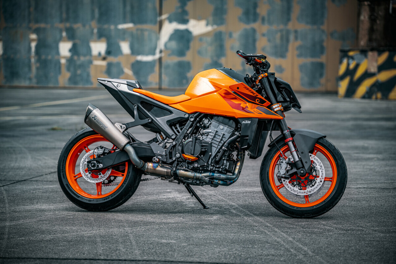 DIE KTM 990 DUKE DES MODELLJAHRES 2024 – EIN NÄCHSTER GROSSER SCHRITT!