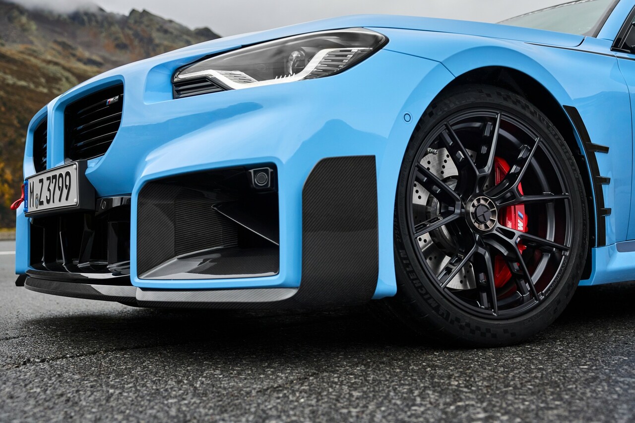 Pure Rennstrecken-DNA: Die neuen Zentralverschlussfelgen aus dem Programm der BMW M Performance Parts.