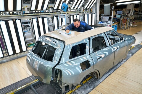 MINI Countryman Produktion im BMW Group Werk Leipzig.jpg