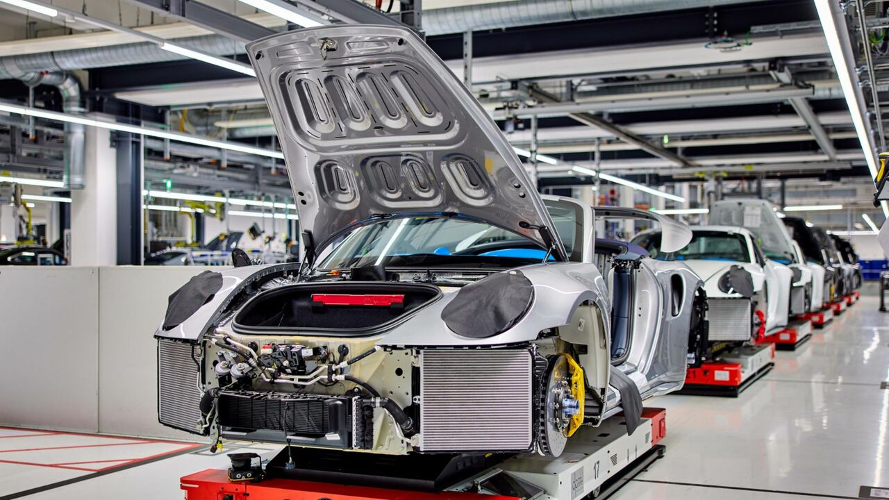 Porsche macht den Produktionsstandort Zuffenhausen fit für die Zukunft.