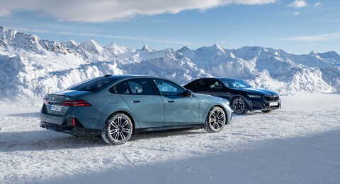 BMW 5er Reihe @Sölden Test Fahrerlos Winter Kälte.jpg