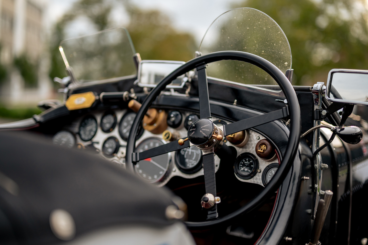 BENTLEY: SPEED SIX FORTSETZUNGSSERIE BEGINNT MIT TESTFAHRTEN, NACHDEM DER LETZTE 4½-LITER-"BLOWER" FERTIGGESTELLT IST.