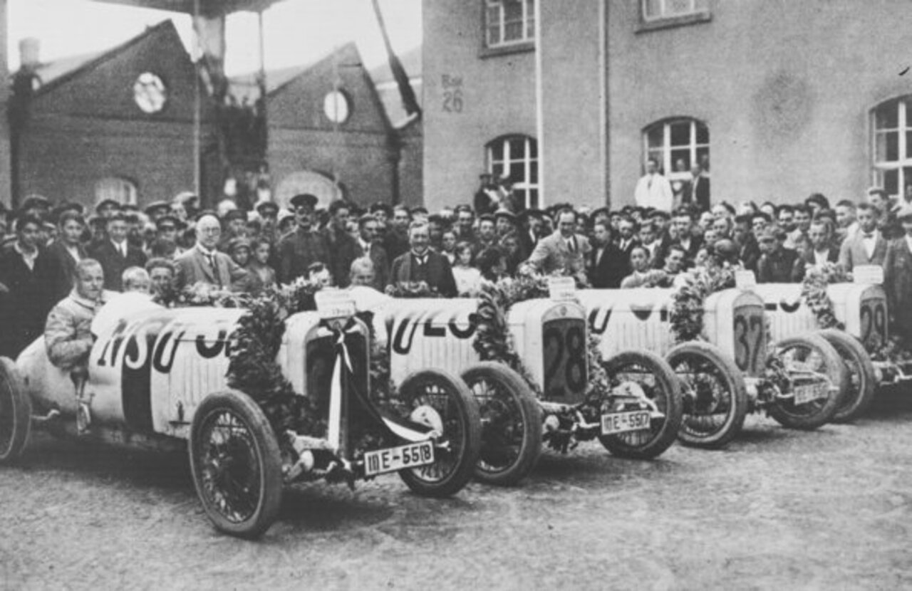 Vierfachsieg für die NSU-Rennwagen Typ 6/60 PS beim „Großen Preis von Deutschland“ auf der AVUS.