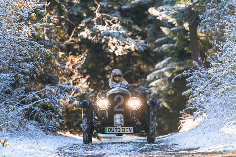 Bentley Blower Jnr Wintertest Elektromobilität Schweiz Weihnachten.jpg