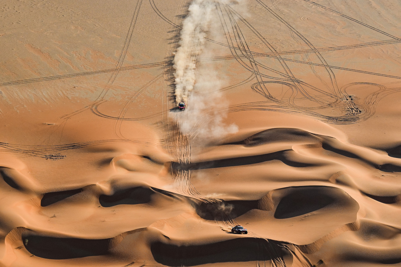 Rallye Dakar 2024, Stage 6 | Tag 8: Audi-Doppelführung, Loeb der Gewinner, Al-Attiyah der Verlierer..