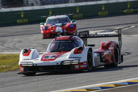daytona 2024 Porsche 963, Porsche Penske Motorsport (#7), Dane Cameron (USA), Felipe Nasr (BR), Josef Newgarden (USA), Matt Campbell (AUS).jpg