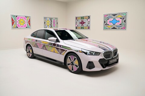 bmw-i5-flow-animation technik kunst.jpg