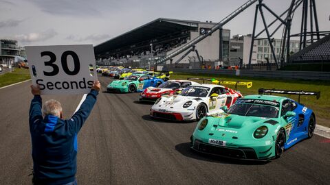 Porsche 911 GT3 R, Falken Motorsports (#33), Julien Andlauer (F), Klaus Bachler (A), Sven Müller (D), Alessio Picariello (B), 24-Rennen, Nürburgring.jpg