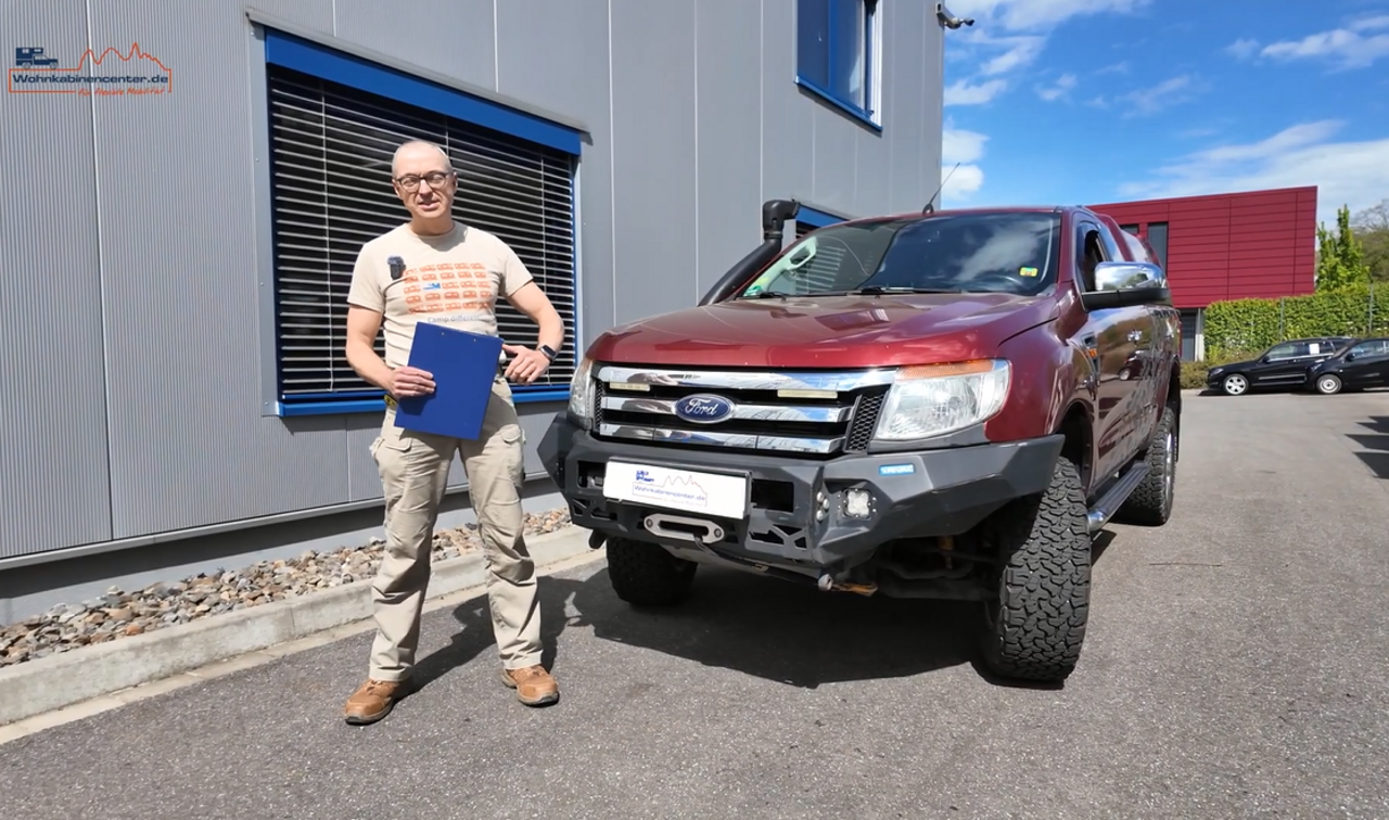 Ford Ranger Extrakabine mit Umbau für Wohnkabine für Offroad Pickup Camper motomovie.de