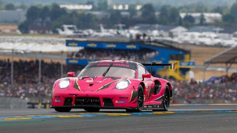 Porsche 911 RSR, Iron Dames (#80), Sarah Bovy (B), Rahel Frey (CH), Michelle Gatting (DK), 24 Stunden von Le Mans, Rennen, 2023, Porsche AG.jpg