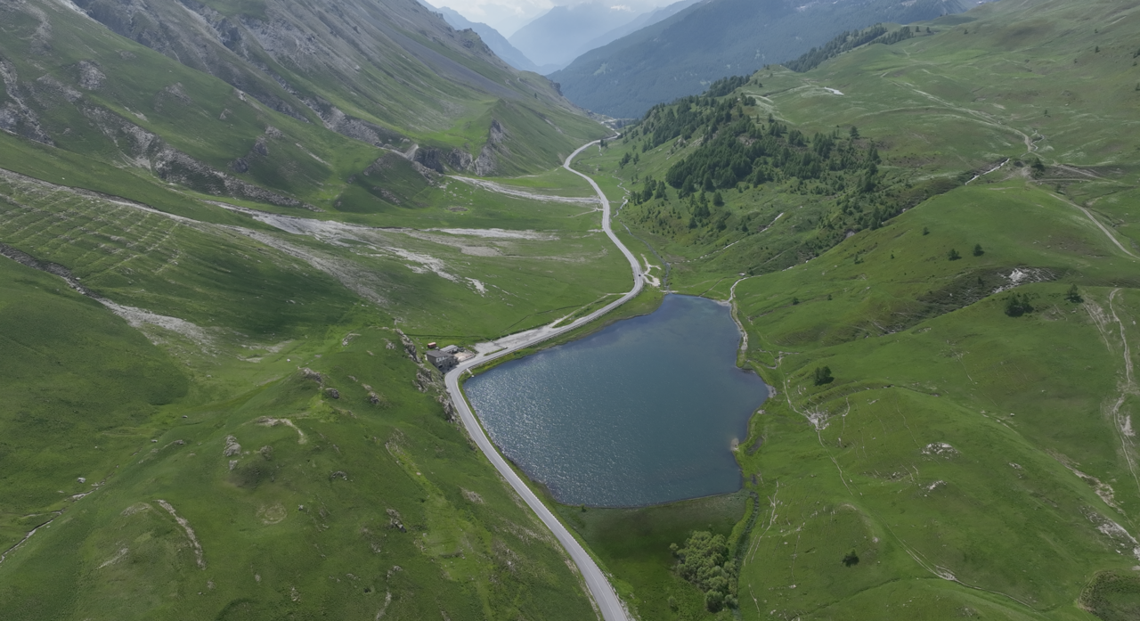 Wie lang sollte eine Motorradtour in den Alpen sein?