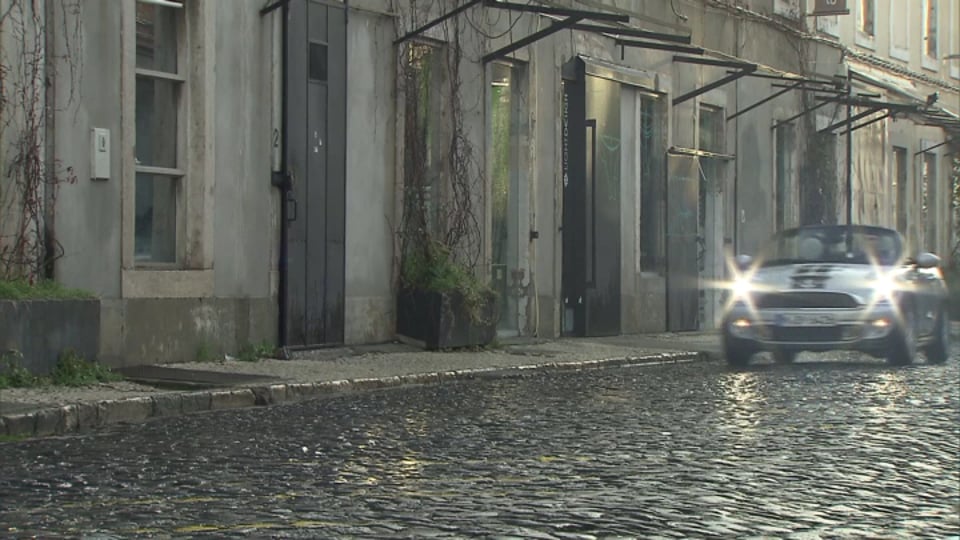 The MINI Roadster - On Location Lisbon.