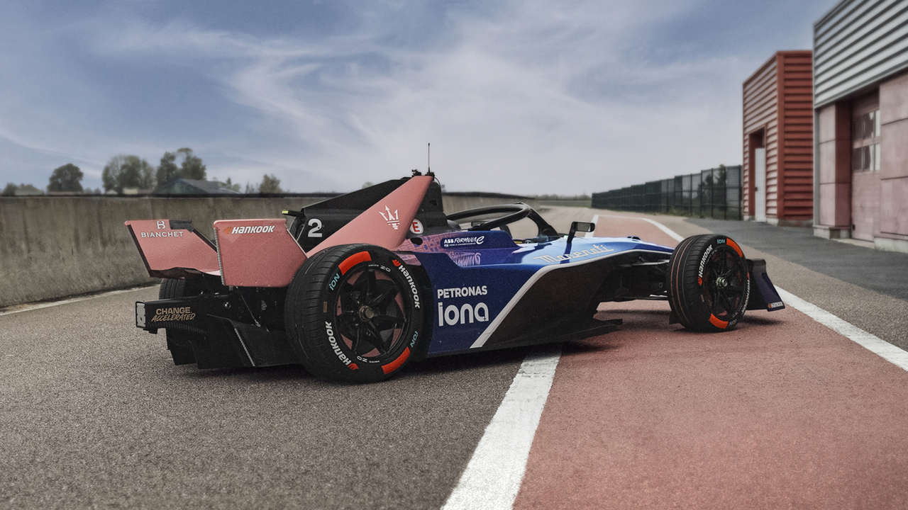 Maserati MSG Racing enthüllt die Lackierung des Maserati Tipo Folgore ...