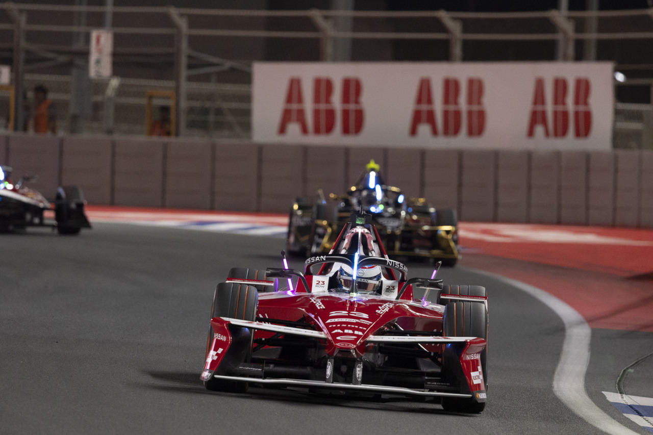 Formel E 2025 | Jeddah E-Prix: Nissan Formula E Team holt hervorragenden Sieg und zweiten Platz.