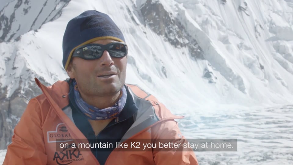 Mike Horn und die G-Klasse - zwei Extremsportler erreichen den legendären K2...