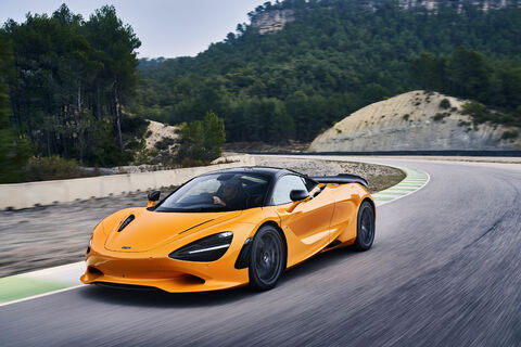 McLarens Carbonfaser-Erbe und -DNA: Vom revolutionären Formel-1-Auto MP4/1 bis zum neuen ultimativen Supersportwagen W1.