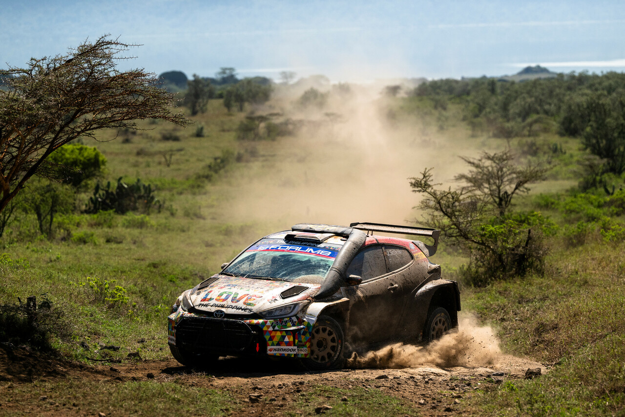 WRC 2 Safari rallye Kenya Jan Solans (ESP),  Sanjuan de Eusebio Rodrigo .jpg