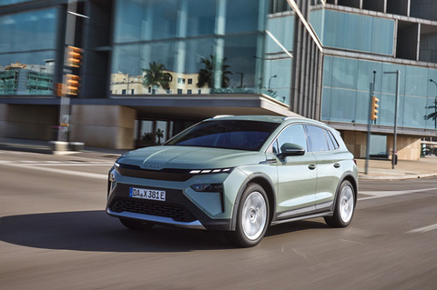 ADAC Autotest: Neuer Škoda Elroq und Škoda Enyaq belegen jeweils ersten Platz in ihrer Kategorie.