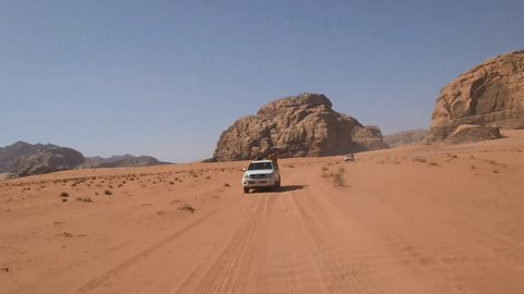 abenteuer touren - geländewagenfahrt wadi rum - abenteuer reisen - geländewagen reisen - geländewagen touren.PNG