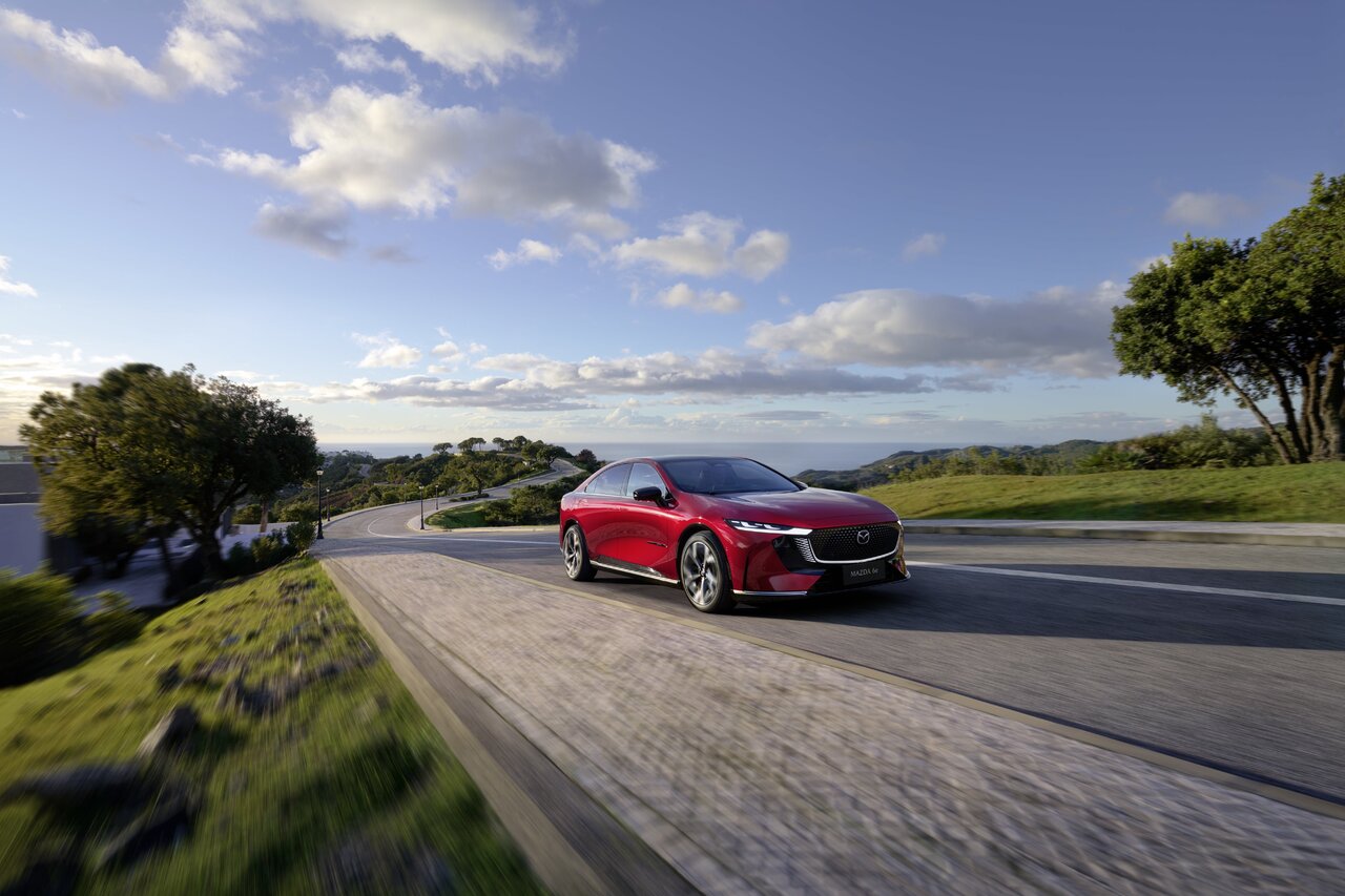 Der neue Mazda6𝖾 – Jinba Ittai für das Elektrozeitalter.