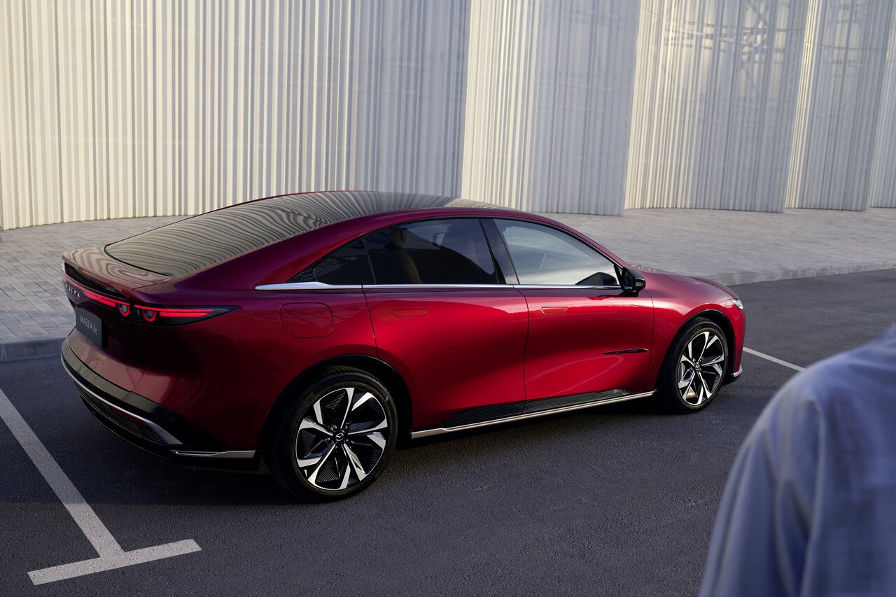 Der neue Mazda6𝖾 – Jinba Ittai für das Elektrozeitalter.