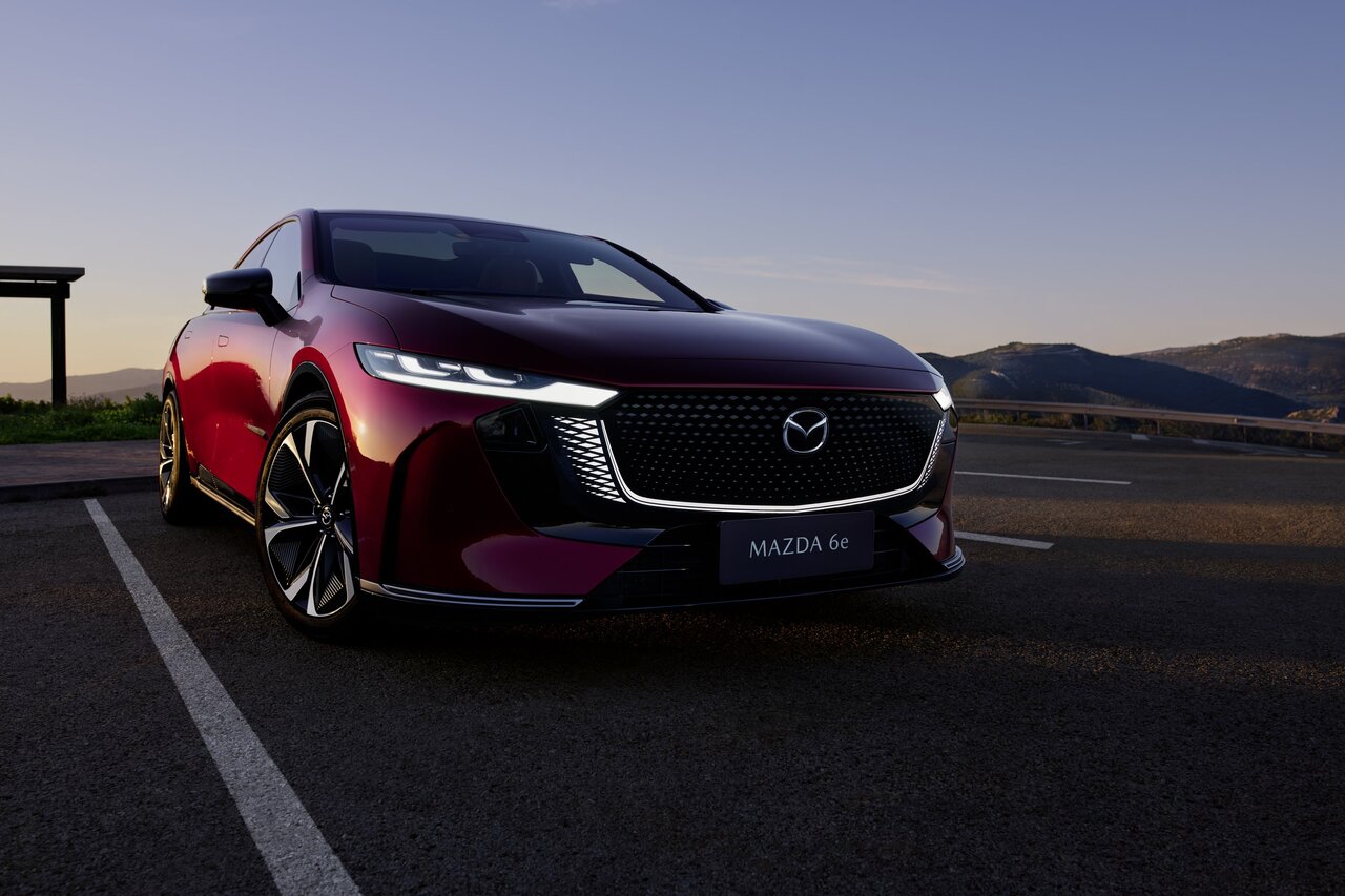 Der neue Mazda6𝖾 – Jinba Ittai für das Elektrozeitalter.