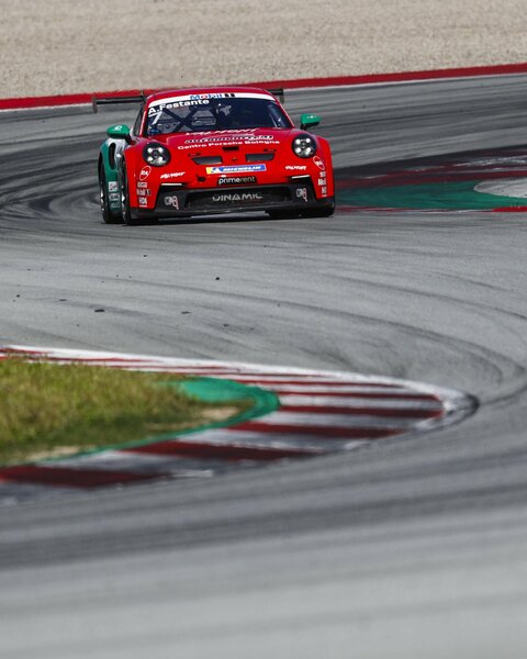 Starkes Teilnehmerfeld im Porsche Mobil 1 Supercup 2025.
