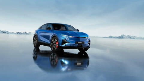 Alpine A390 GTS Sound Sportwagen 3 Elektromotoren Allrad.jpg