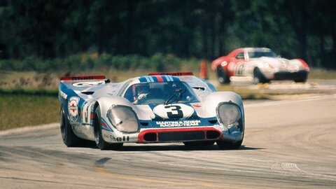 Porsche gratuliert Rennfahrer Gérard Larrousse zum 85. Geburtstag.