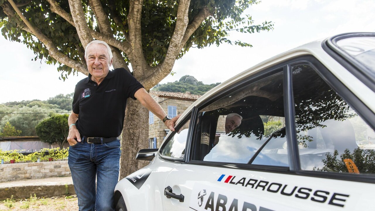 Porsche gratuliert Rennfahrer Gérard Larrousse zum 85. Geburtstag.
