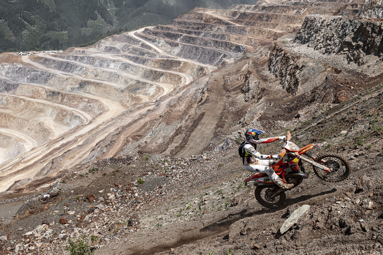 Manuel Lettenbichler gewinnt die 2025er Ausgabe des Erzbergrodeo.