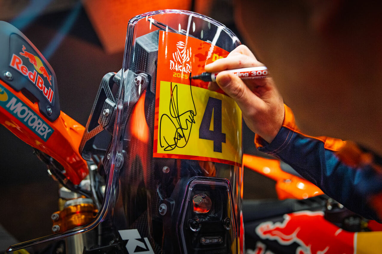 DIE NÄCHSTE EVOLUTIONSSTUFE: DIE KTM 450 RALLY REPLICA 2026.