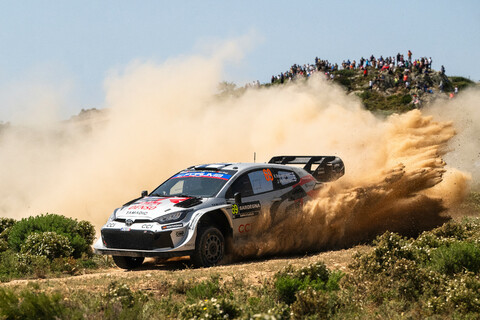 Kalle Rovanperä WRC 2025 Sardinien freitag Sand Hitze Offroad.jpg