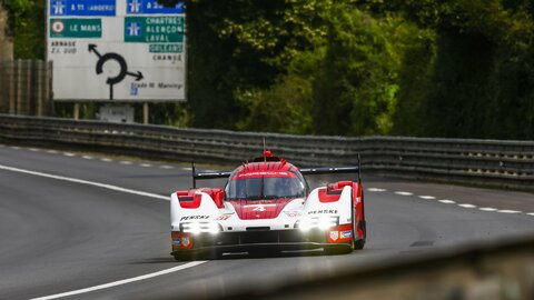 Le mas 2025 Felipe Nasr (BRA), Nick Tandy (GBR), Pascal Wehrlein (DEU), Porsche Penske Motorsport (#4), Porsche 963, FIA WEC, Le Mans.jpg