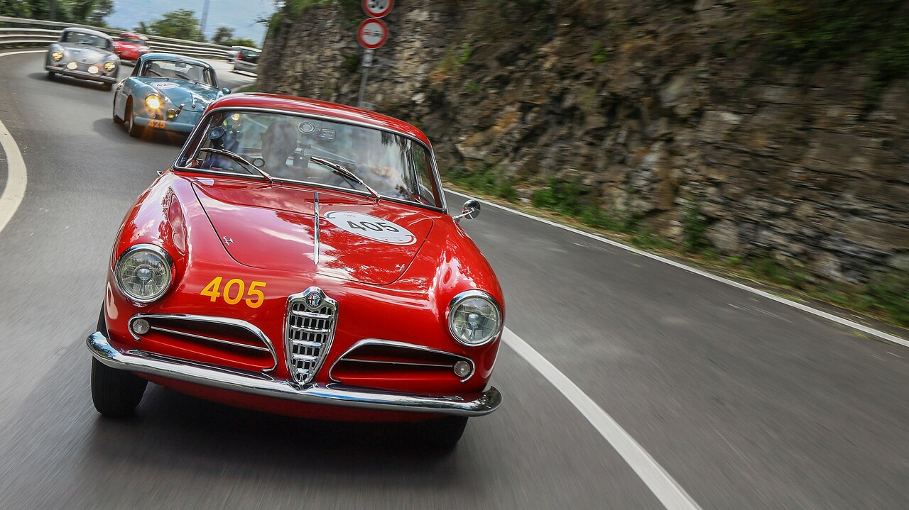 1000 Miglia 2025: mit Stars von Alfa Romeo, Fiat und Maserati ….
