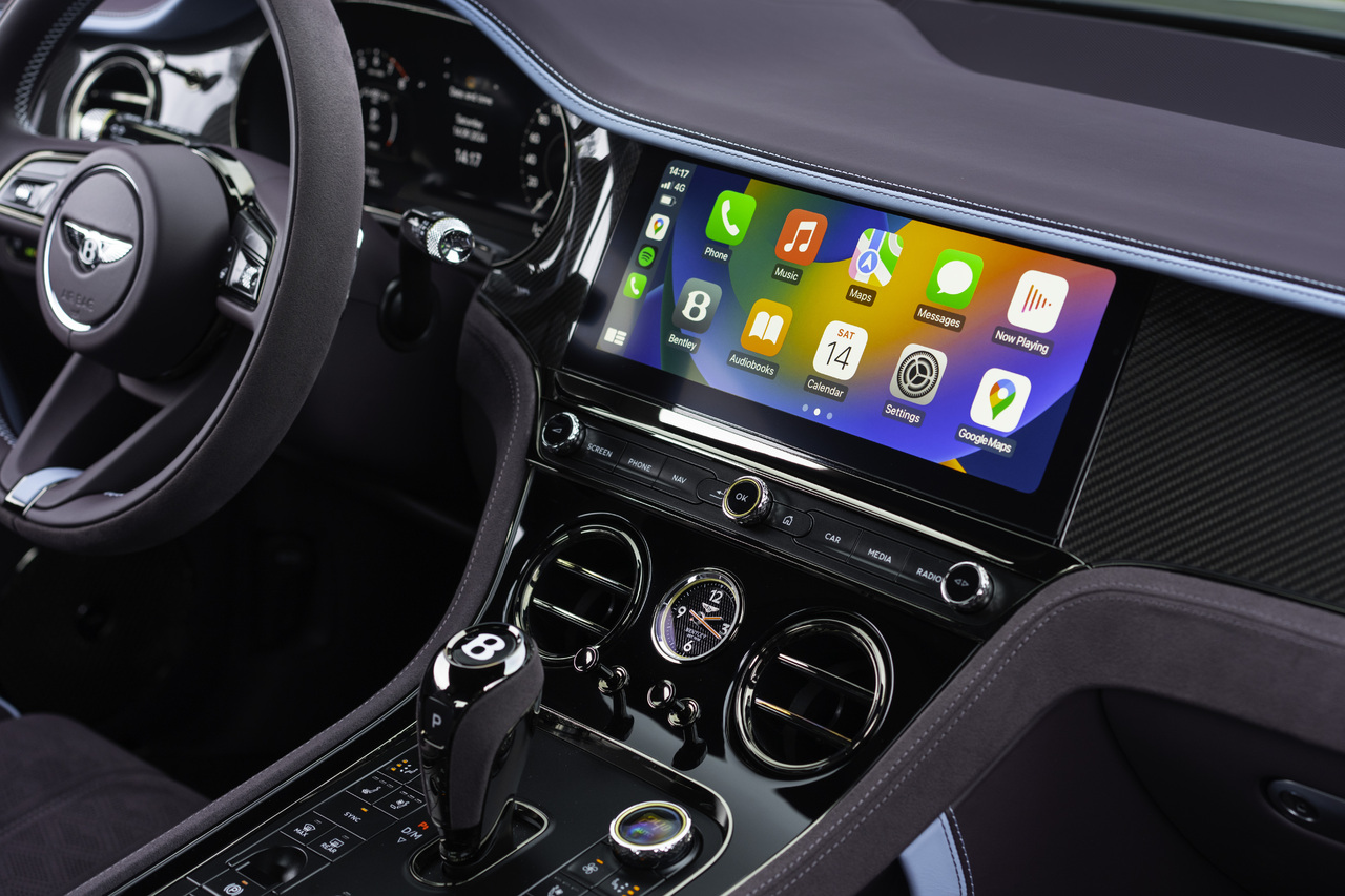 Bentley Continental GT Speed von Robb Report als „Best of the Best” für das beste Interieur ausgezeichnet.