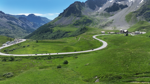 Der Col du Lautaret – Blick von der Auffahrt zum Col du Galibier hinunter in das Tal des "Serre Chevalier".