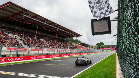 Porsche Mobil 1 Supercup 2025 | Lauf 5: Dominanter Sieg von Porsche-Junior Alessandro Ghiretti.