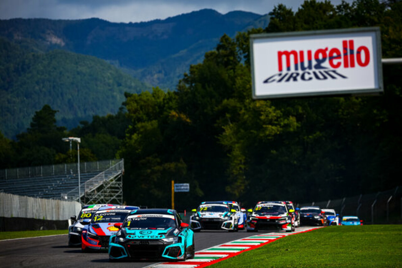 Siege für den Audi R8 LMS am Red Bull Ring und Titel in Italien.