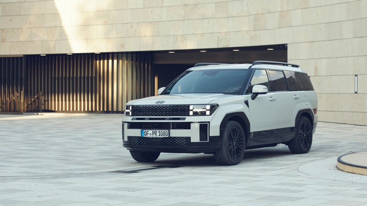 Zugstarker SUV: Hyundai SANTA FE bietet jetzt bis zu 2 Tonnen Anhängelast.