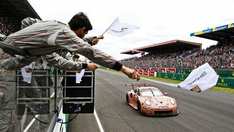 99 rennen WEC 20 Highlights Porsche 911 RSR, Porsche GT Team (#92), Kévin Estre (FRA), Laurens Vanthoor (BEL), Michael Christensen (DNK), 24h Le Mans, Frankreich, 2018.jpg