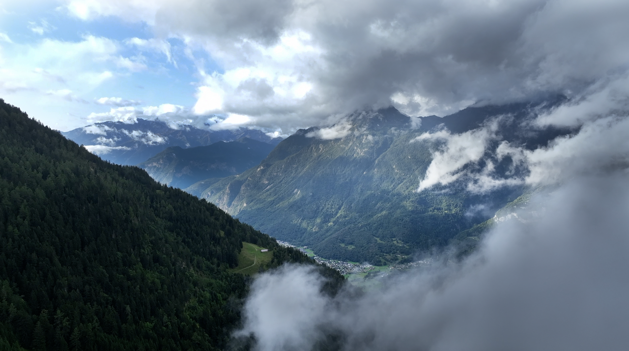 Les Martinaux: 52 Kehren auf 10 Kilometer – Kurven-Highlight in der Schweiz.
