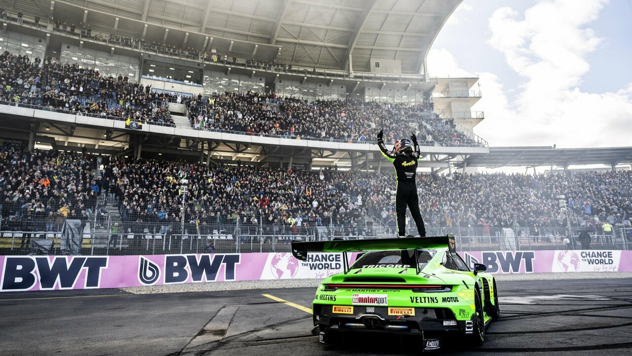 DTM 2025: Porsche-Pilot Ayhancan Güven entscheidet Titelkrimi mit Sieg für sich.