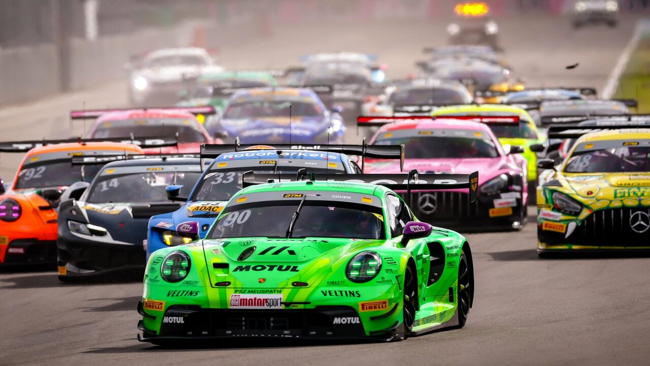DTM 2025: Porsche-Pilot Ayhancan Güven entscheidet Titelkrimi mit Sieg für sich.